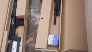 При обыске в квартирах руководителей и участников преступной группы было обнаружено большое количество предметов и вещей, предназначенных для совершения преступления